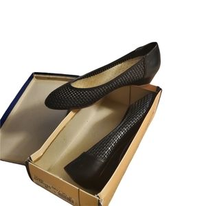 Puffins Ladies Flat Navy Slip-On 8 M